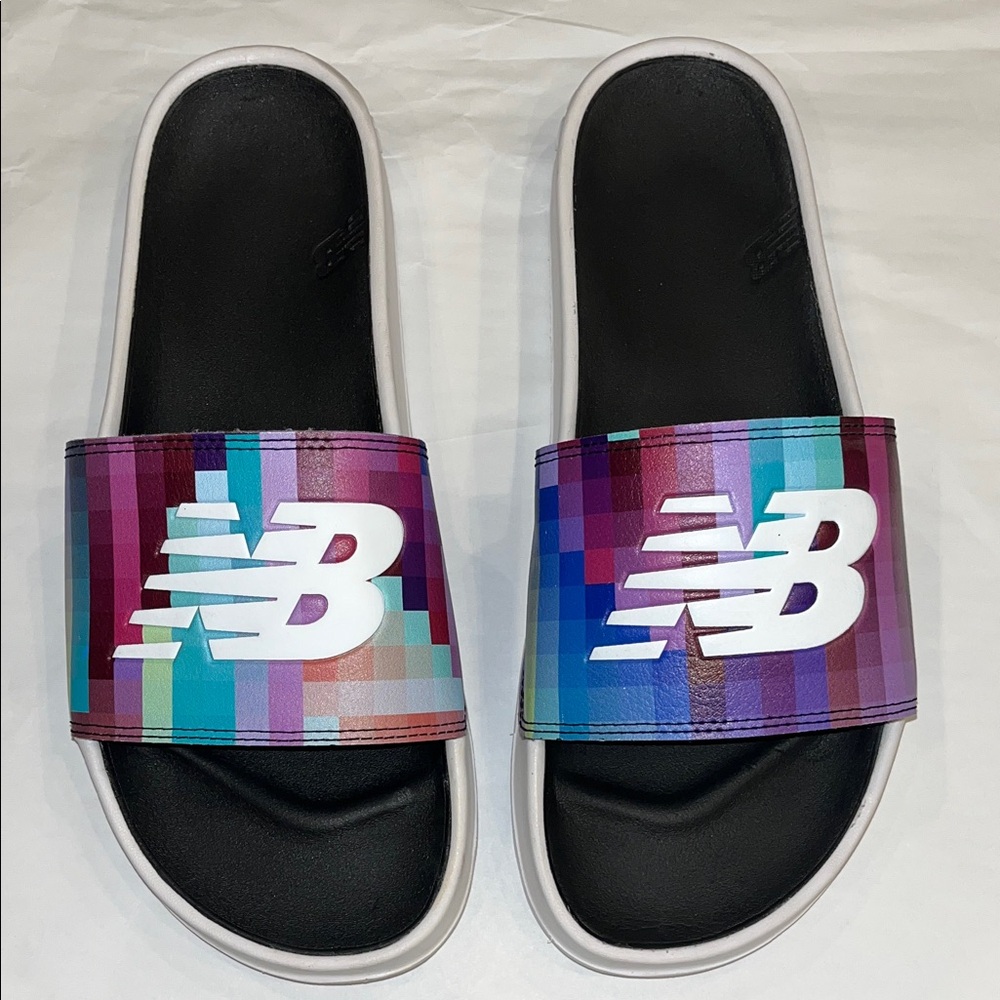 EUC New Balance Mens 200 V1 Slides